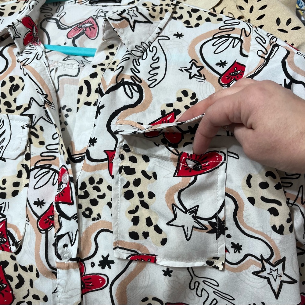 Chic White Printed Button Down Blouse With Red He… - image 3